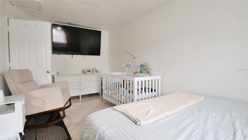 For Sale: $470,000 (5 beds, 4 baths, 1857 Square Feet)
