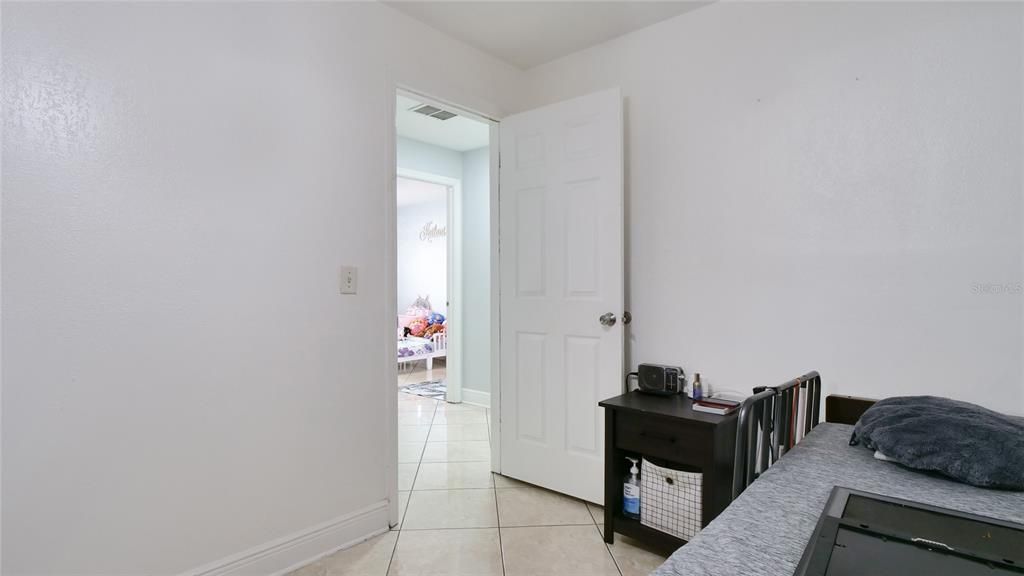 For Sale: $470,000 (5 beds, 4 baths, 1857 Square Feet)