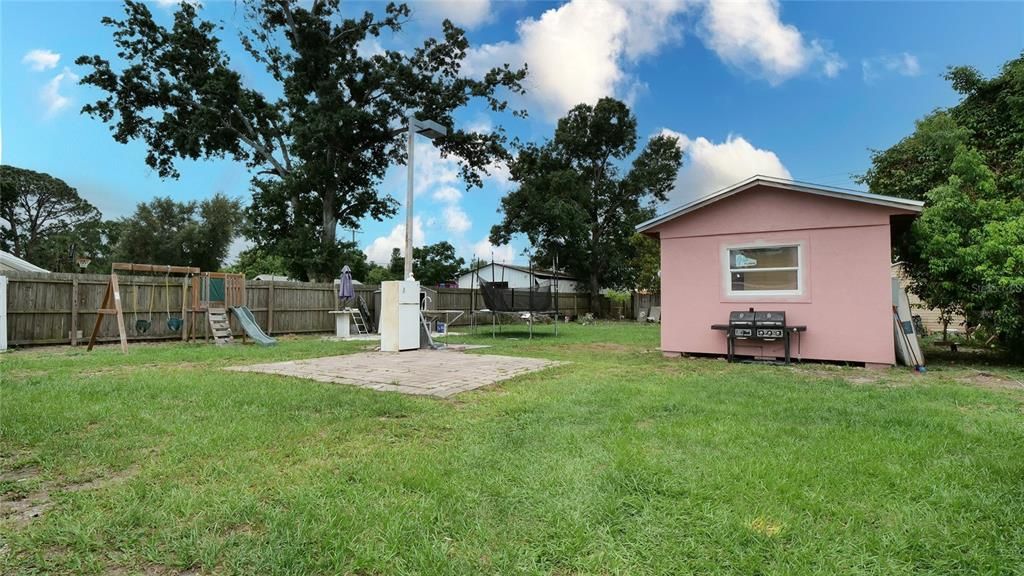 For Sale: $470,000 (5 beds, 4 baths, 1857 Square Feet)