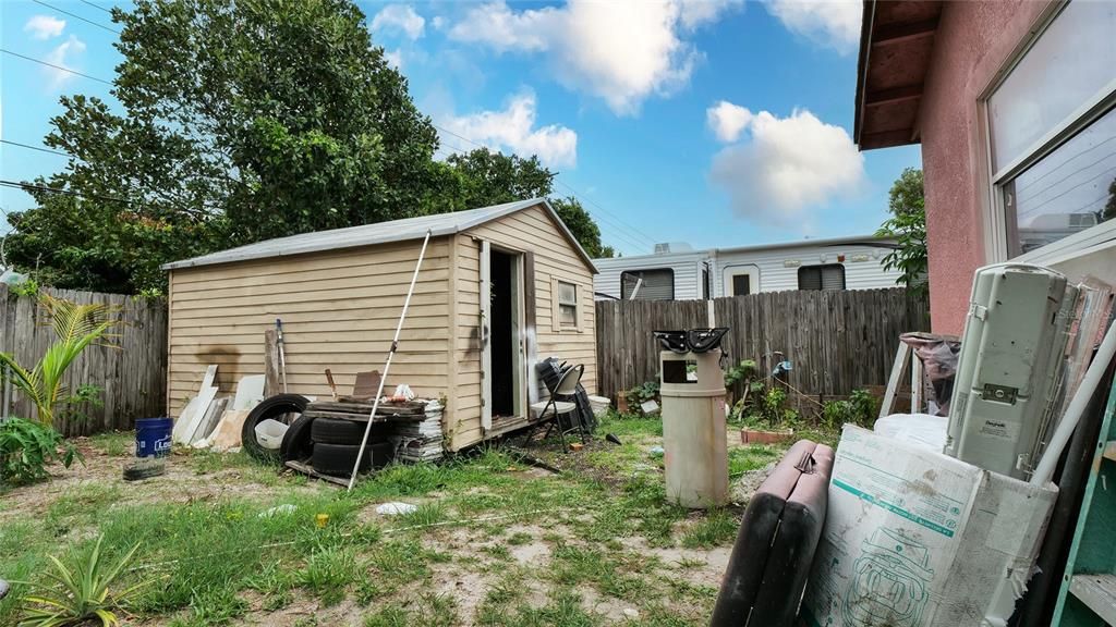 For Sale: $470,000 (5 beds, 4 baths, 1857 Square Feet)