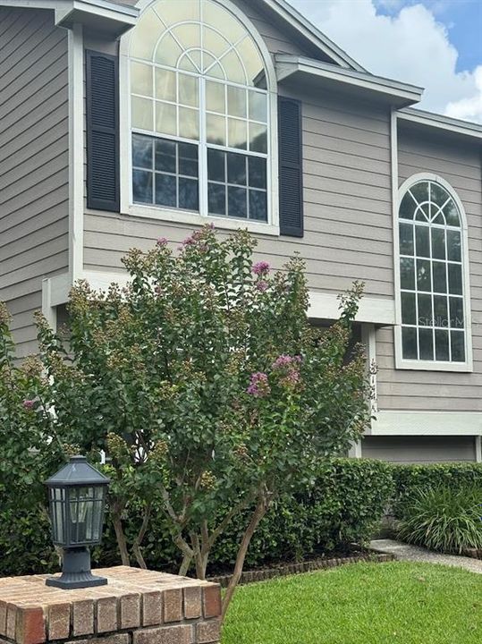 For Rent: $2,395 (3 beds, 2 baths, 1320 Square Feet)