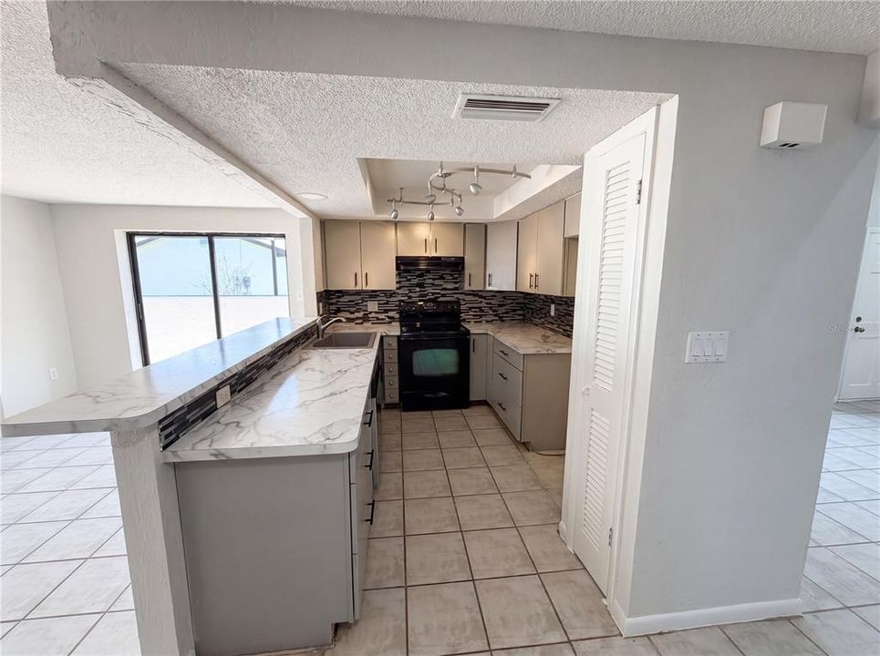 For Sale: $238,000 (2 beds, 2 baths, 1528 Square Feet)