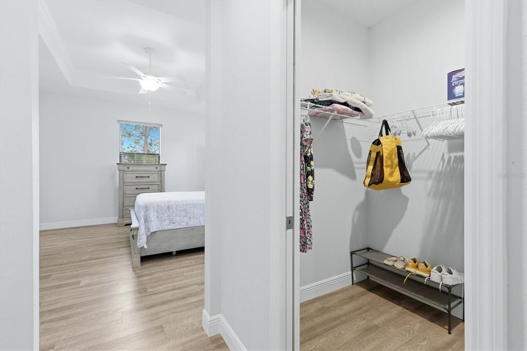 For Sale: $374,900 (3 beds, 2 baths, 1692 Square Feet)