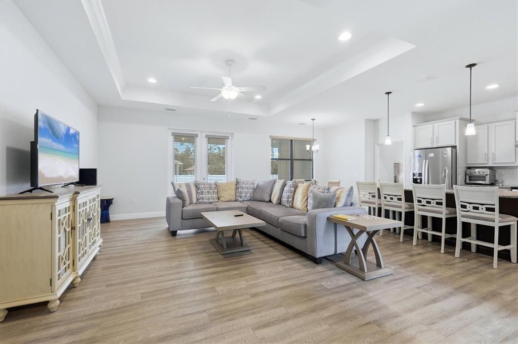 For Sale: $374,900 (3 beds, 2 baths, 1692 Square Feet)