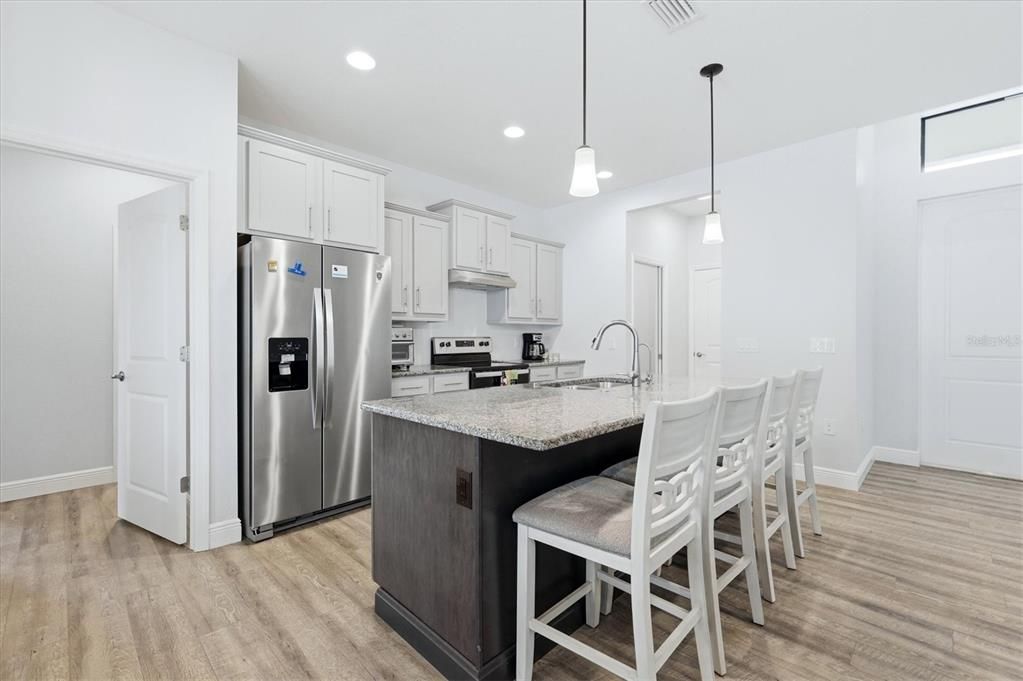 For Sale: $374,900 (3 beds, 2 baths, 1692 Square Feet)