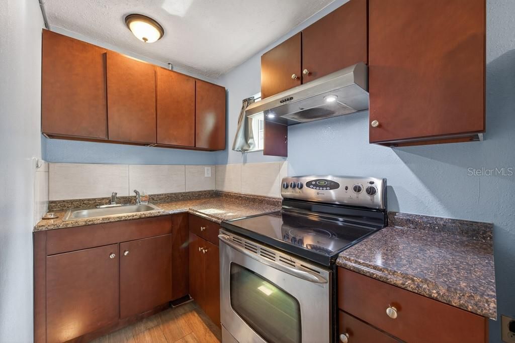 En Venta: $400,000 (3 camas, 2 baños, 2197 Pies cuadrados)