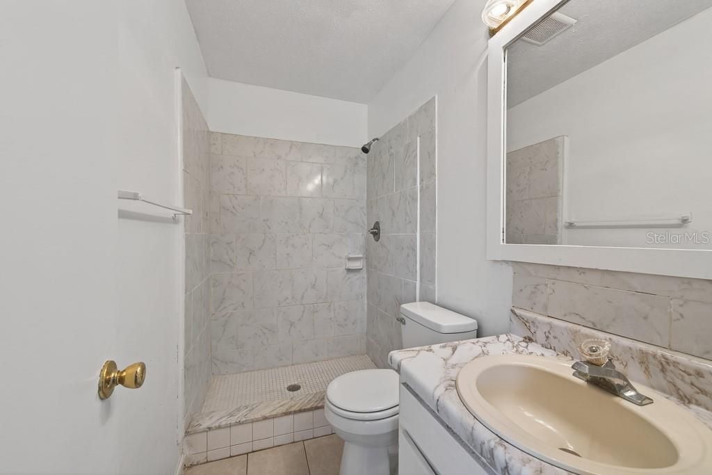 En Venta: $400,000 (3 camas, 2 baños, 2197 Pies cuadrados)