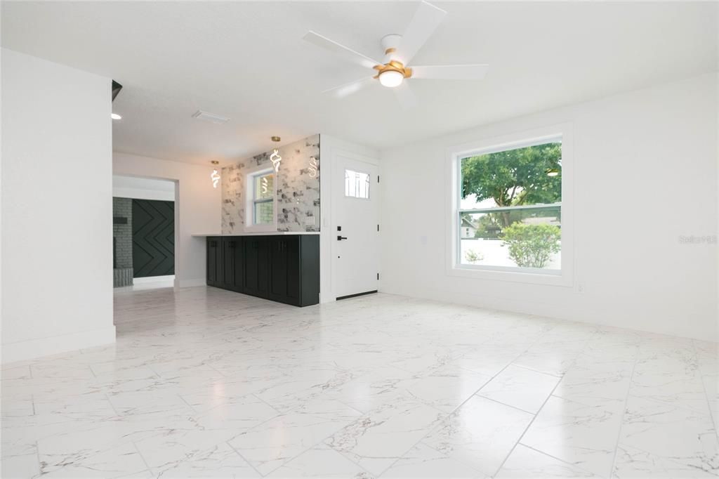 For Sale: $410,000 (4 beds, 2 baths, 1360 Square Feet)