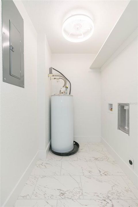 For Sale: $410,000 (4 beds, 2 baths, 1360 Square Feet)