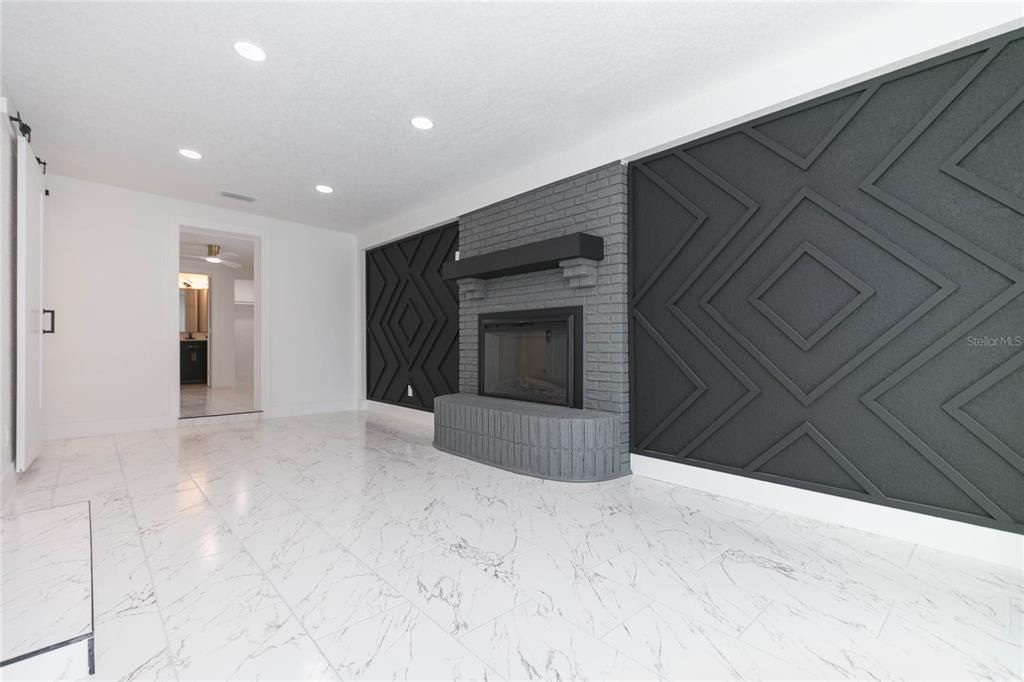 For Sale: $410,000 (4 beds, 2 baths, 1360 Square Feet)
