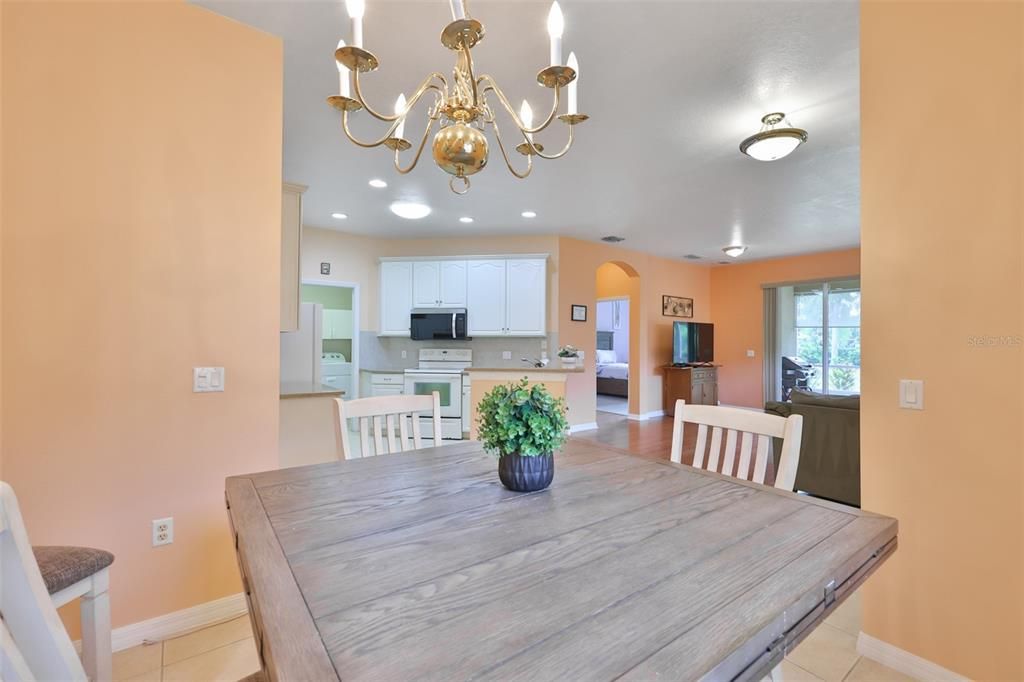 For Sale: $199,000 (2 beds, 2 baths, 1206 Square Feet)
