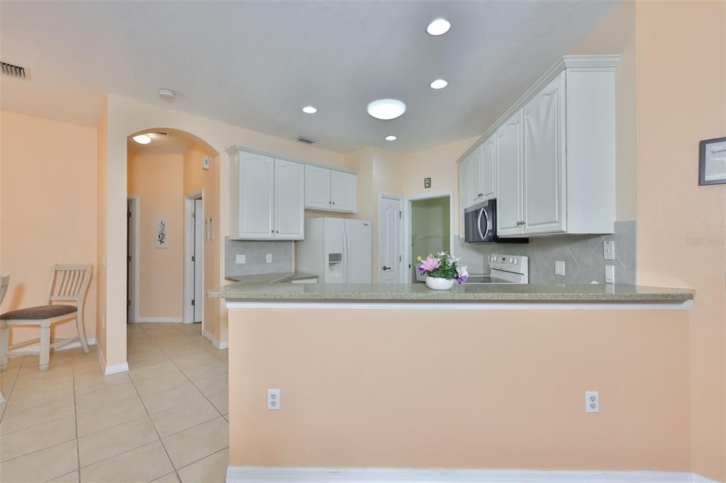 For Sale: $199,000 (2 beds, 2 baths, 1206 Square Feet)