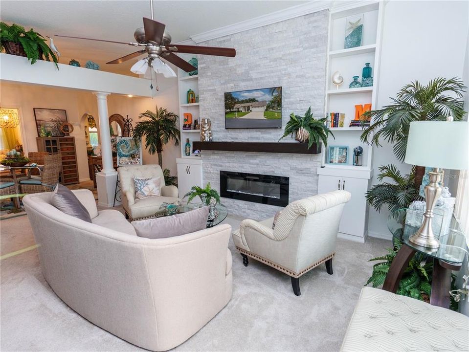 For Sale: $298,000 (2 beds, 2 baths, 1357 Square Feet)
