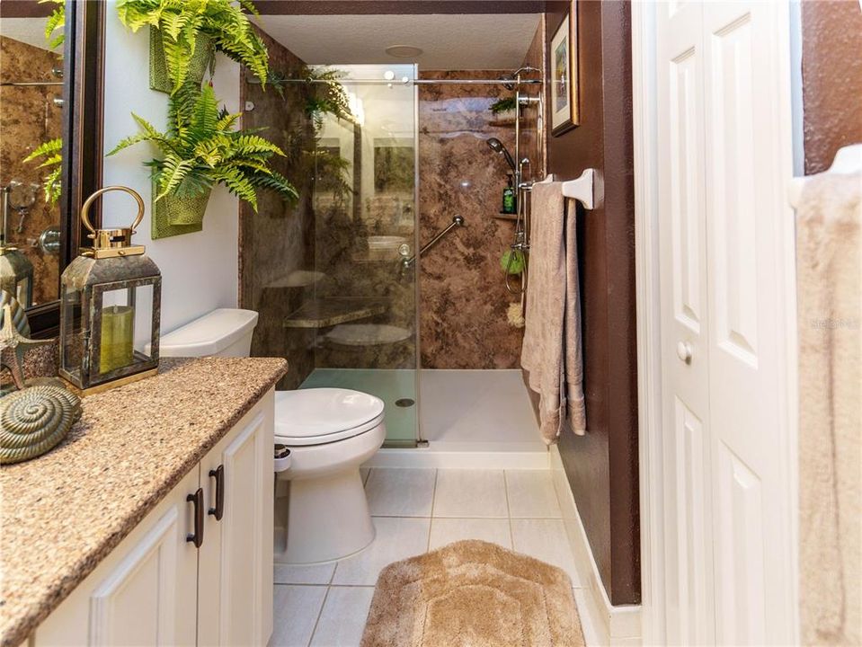 For Sale: $298,000 (2 beds, 2 baths, 1357 Square Feet)