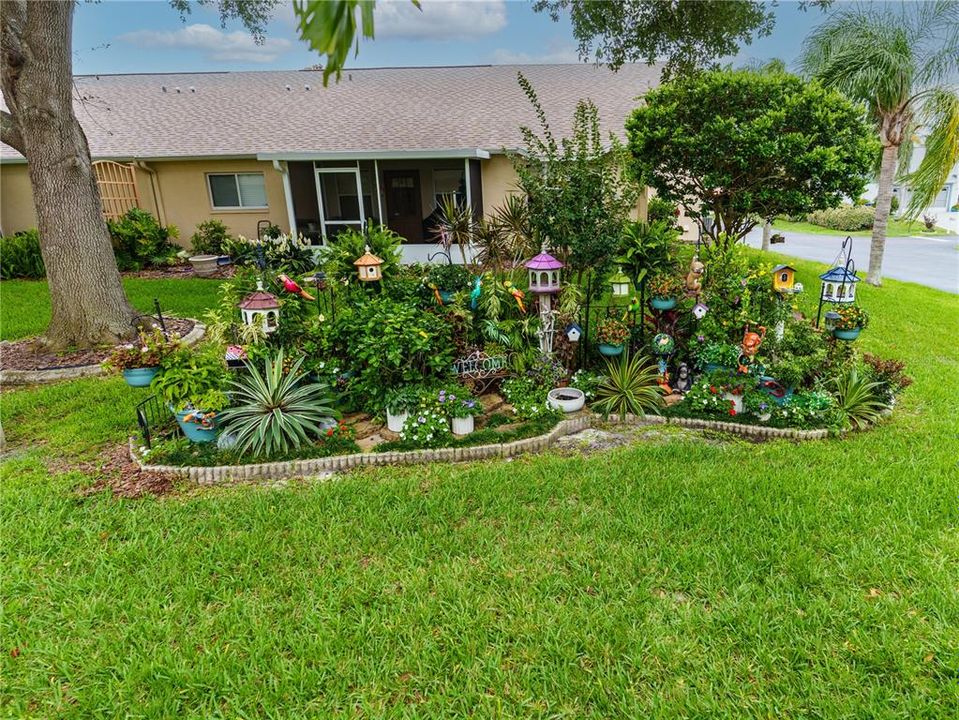 For Sale: $298,000 (2 beds, 2 baths, 1357 Square Feet)
