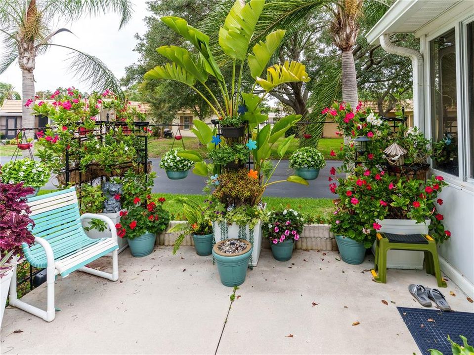 For Sale: $298,000 (2 beds, 2 baths, 1357 Square Feet)