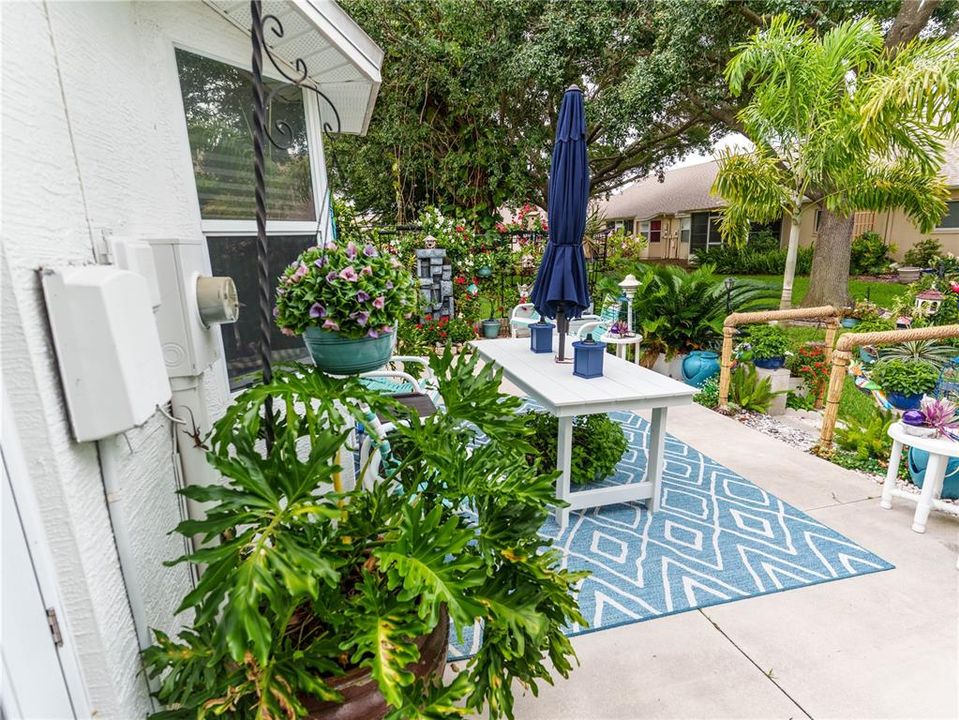 For Sale: $298,000 (2 beds, 2 baths, 1357 Square Feet)
