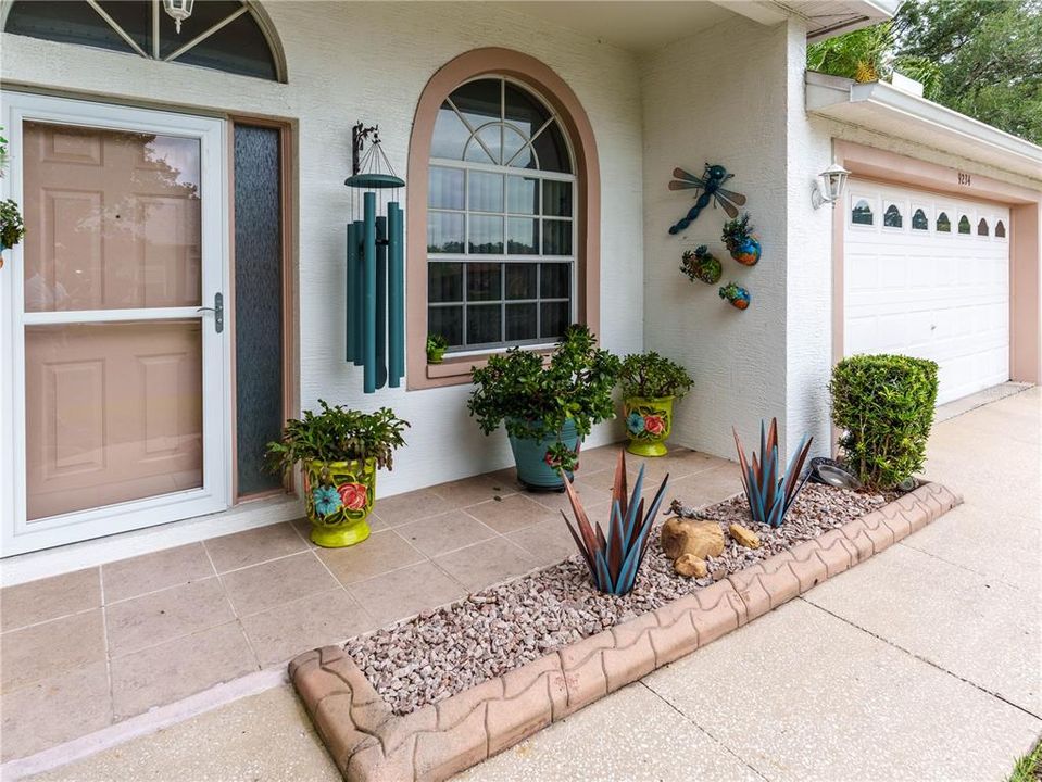 For Sale: $298,000 (2 beds, 2 baths, 1357 Square Feet)