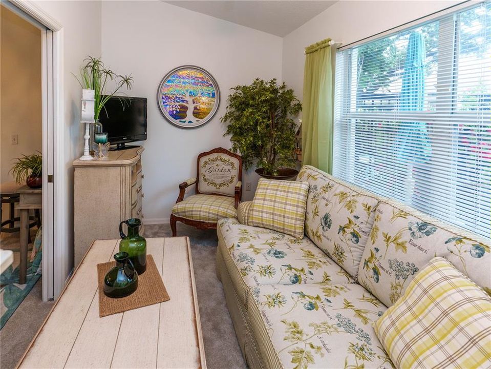 For Sale: $298,000 (2 beds, 2 baths, 1357 Square Feet)