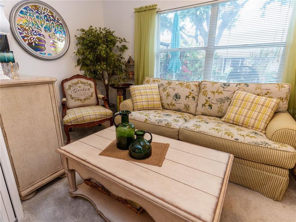 For Sale: $298,000 (2 beds, 2 baths, 1357 Square Feet)