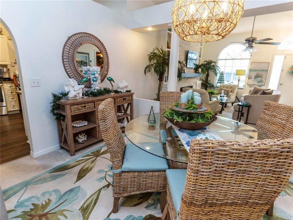 For Sale: $298,000 (2 beds, 2 baths, 1357 Square Feet)