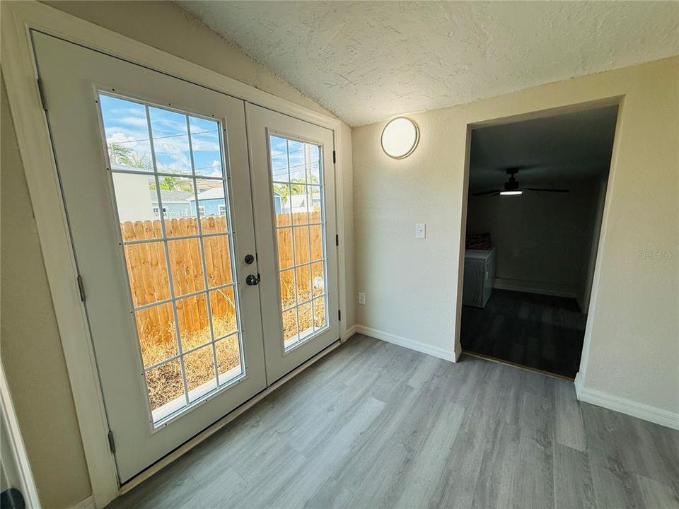 For Rent: $1,845 (2 beds, 1 baths, 1176 Square Feet)