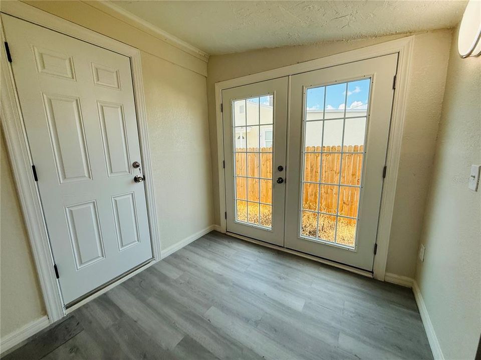 For Rent: $1,845 (2 beds, 1 baths, 1176 Square Feet)