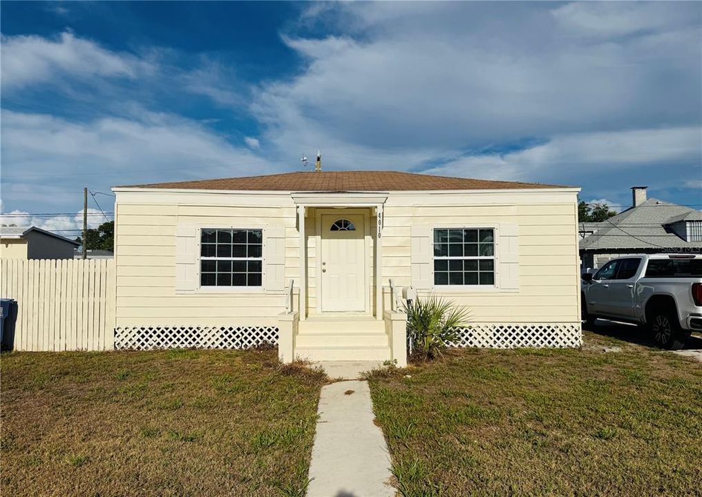 For Rent: $1,845 (2 beds, 1 baths, 1176 Square Feet)