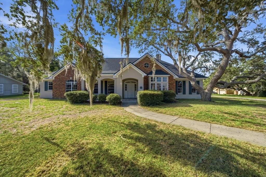 En Venta: $595,000 (4 camas, 3 baños, 3263 Pies cuadrados)