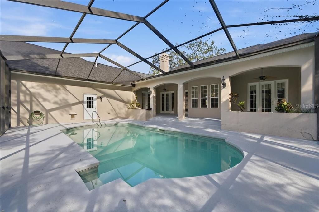 En Venta: $595,000 (4 camas, 3 baños, 3263 Pies cuadrados)