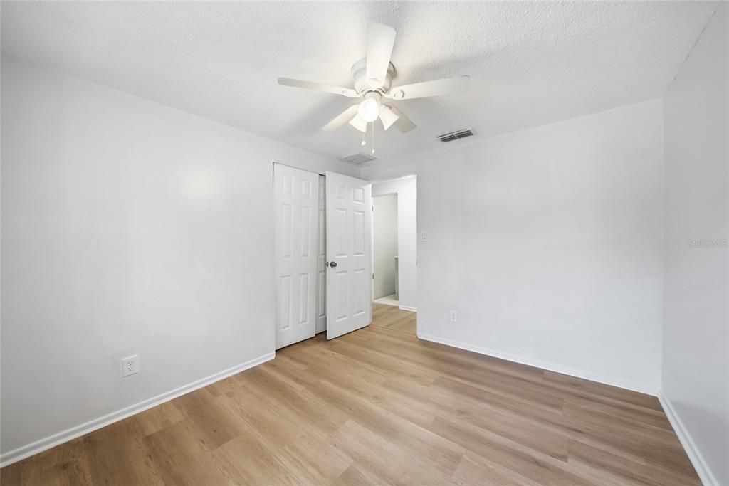 For Sale: $259,000 (4 beds, 1 baths, 1115 Square Feet)