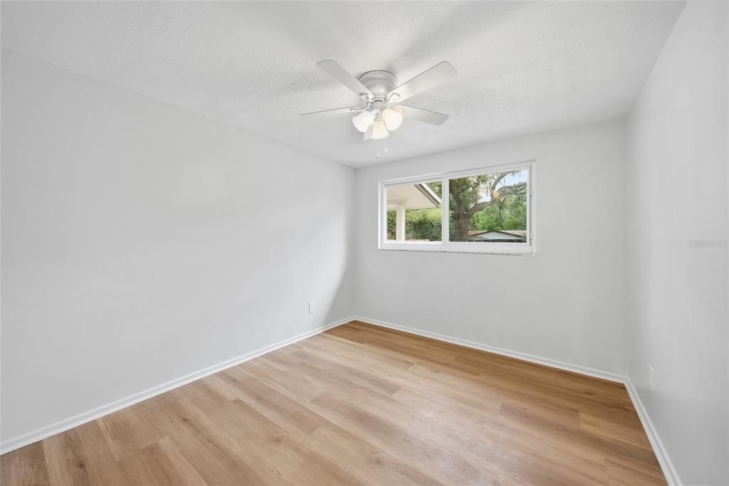 For Sale: $259,000 (4 beds, 1 baths, 1115 Square Feet)
