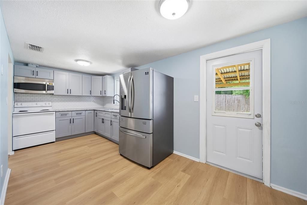 For Sale: $259,000 (4 beds, 1 baths, 1115 Square Feet)