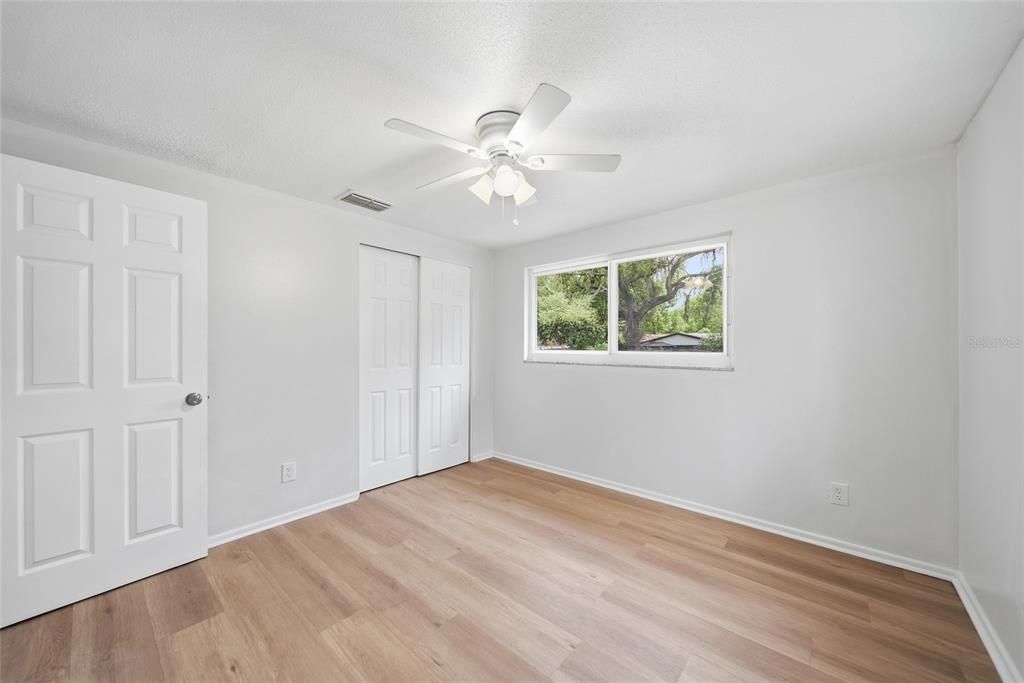For Sale: $259,000 (4 beds, 1 baths, 1115 Square Feet)