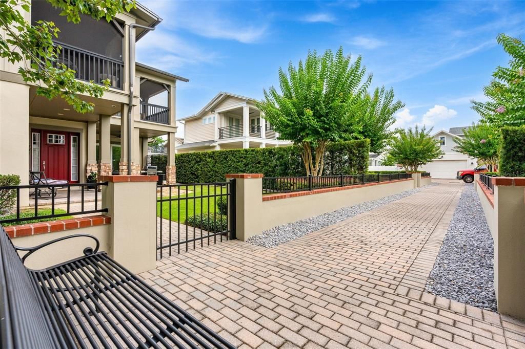 На продажу: $849,000 (3 спален, 2 ванн, 1904 Квадратных фут)