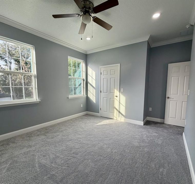 For Rent: $3,200 (5 beds, 3 baths, 3751 Square Feet)