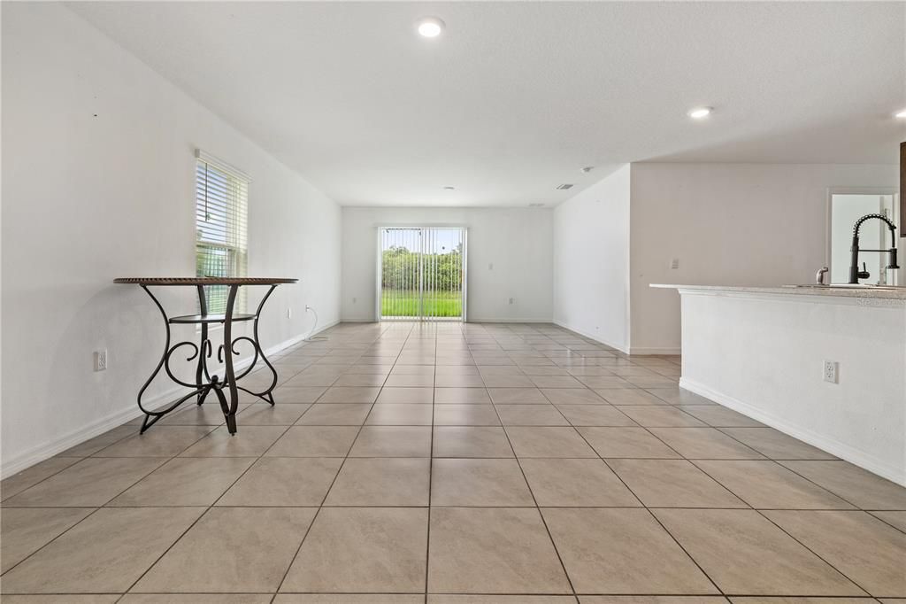 For Sale: $415,000 (5 beds, 3 baths, 2522 Square Feet)