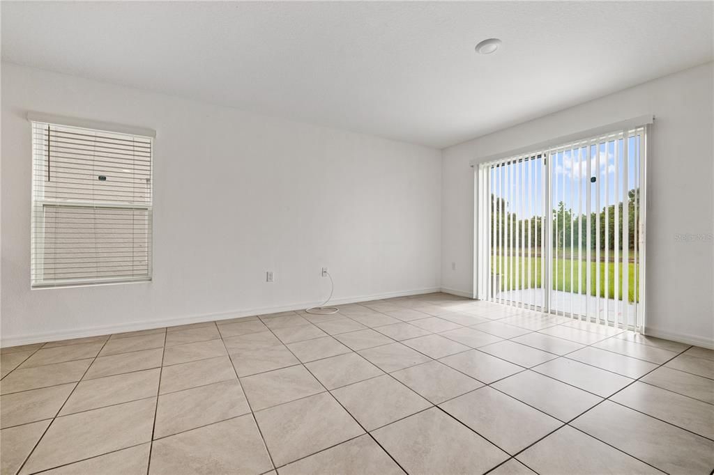 For Sale: $415,000 (5 beds, 3 baths, 2522 Square Feet)