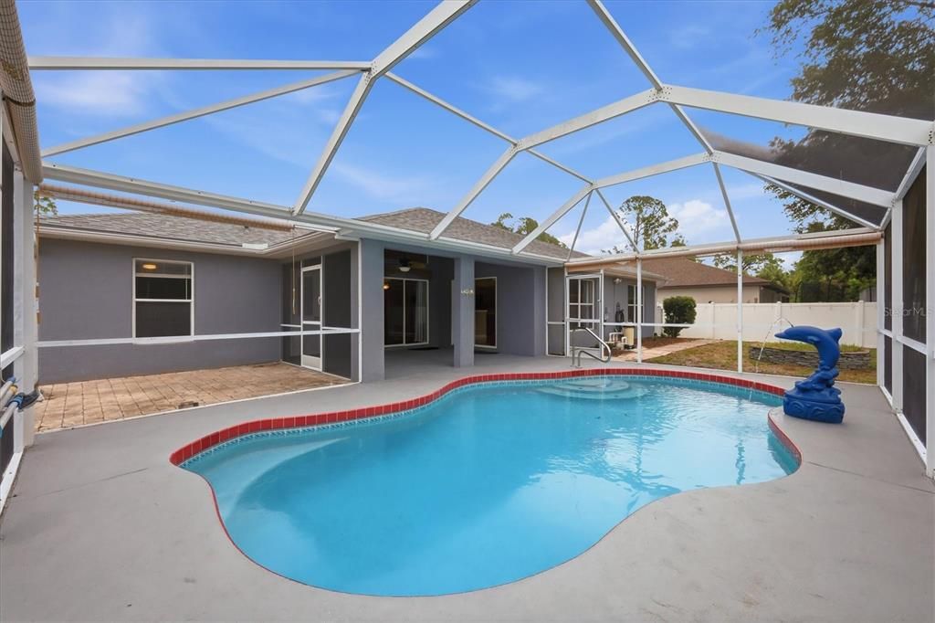 For Sale: $399,000 (3 beds, 2 baths, 1672 Square Feet)