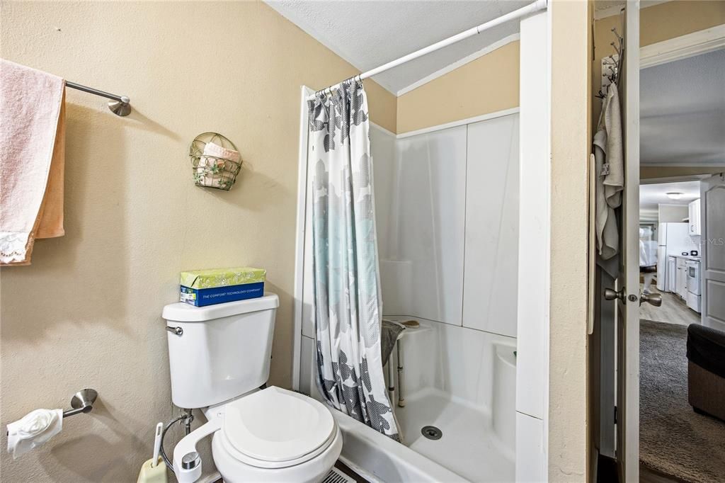 На продажу: $249,000 (3 спален, 2 ванн, 1216 Квадратных фут)