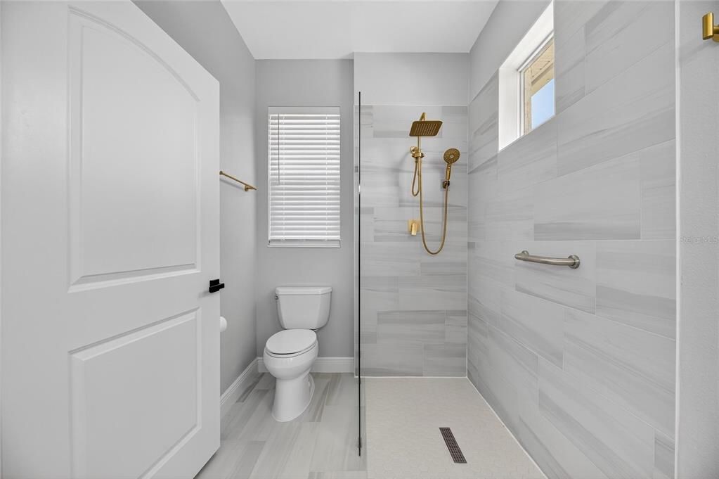 For Rent: $2,500 (2 beds, 2 baths, 1490 Square Feet)