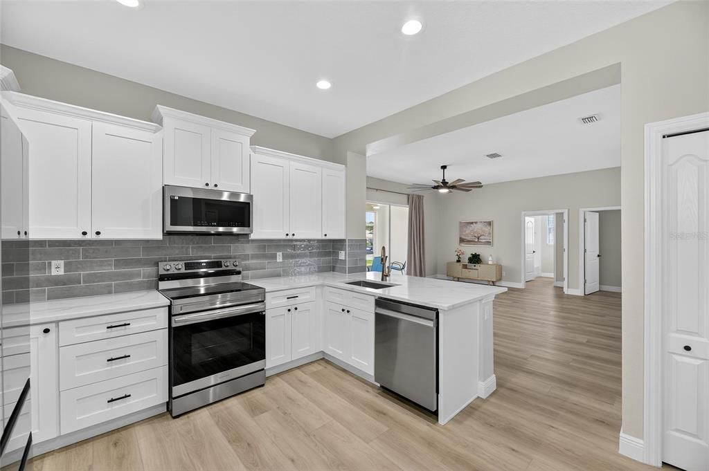 For Rent: $2,500 (2 beds, 2 baths, 1490 Square Feet)