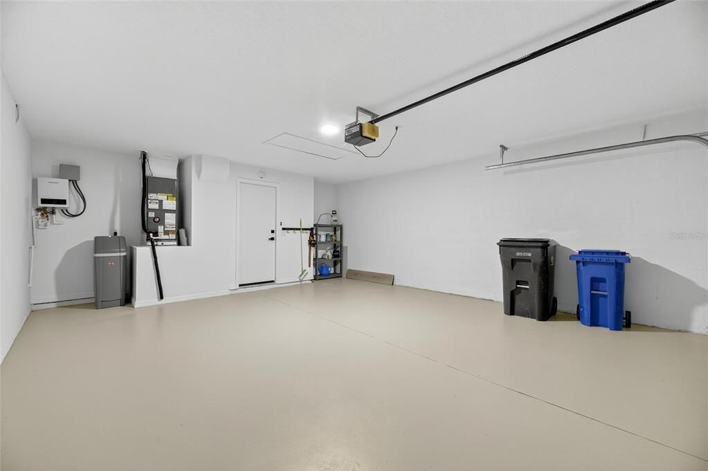 For Rent: $2,500 (2 beds, 2 baths, 1490 Square Feet)