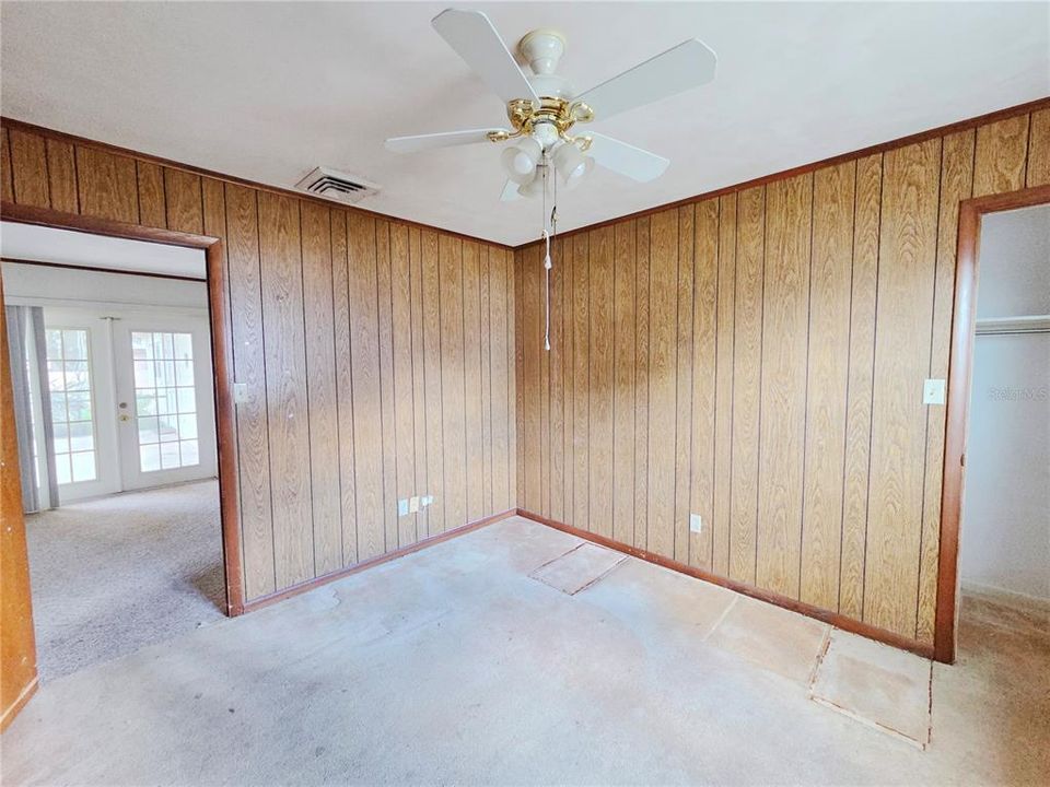 На продажу: $188,000 (3 спален, 2 ванн, 1859 Квадратных фут)