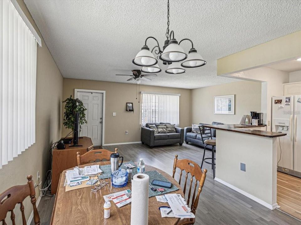 For Sale: $95,000 (1 beds, 1 baths, 779 Square Feet)