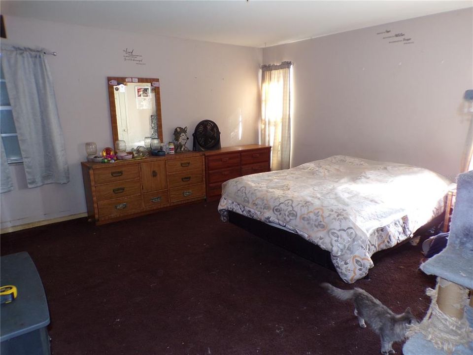 For Sale: $485,000 (5 beds, 3 baths, 2357 Square Feet)