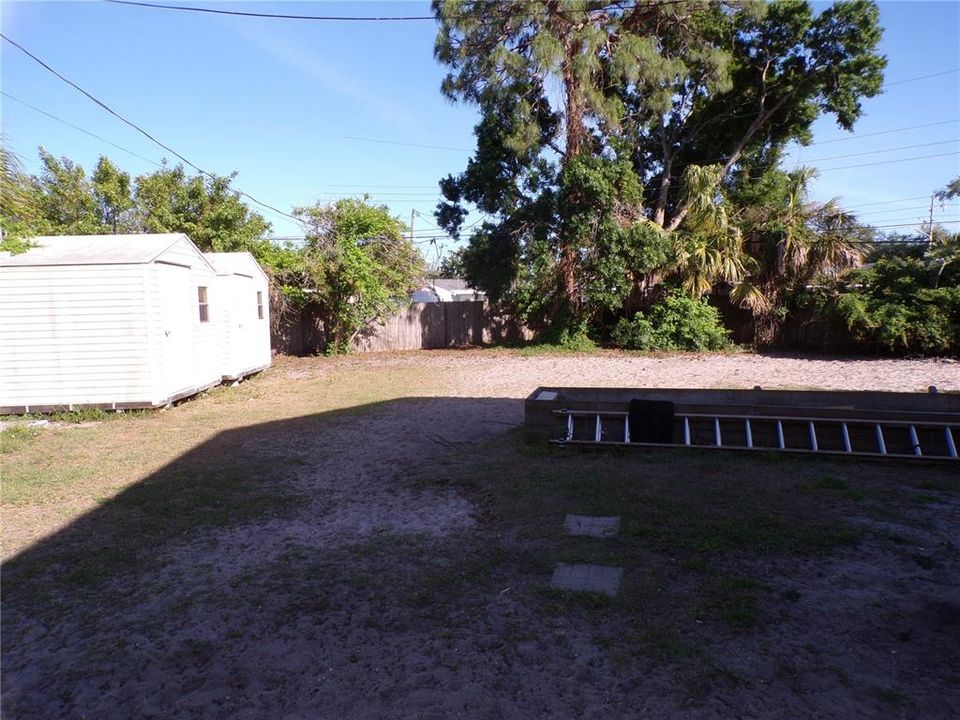 For Sale: $485,000 (5 beds, 3 baths, 2357 Square Feet)
