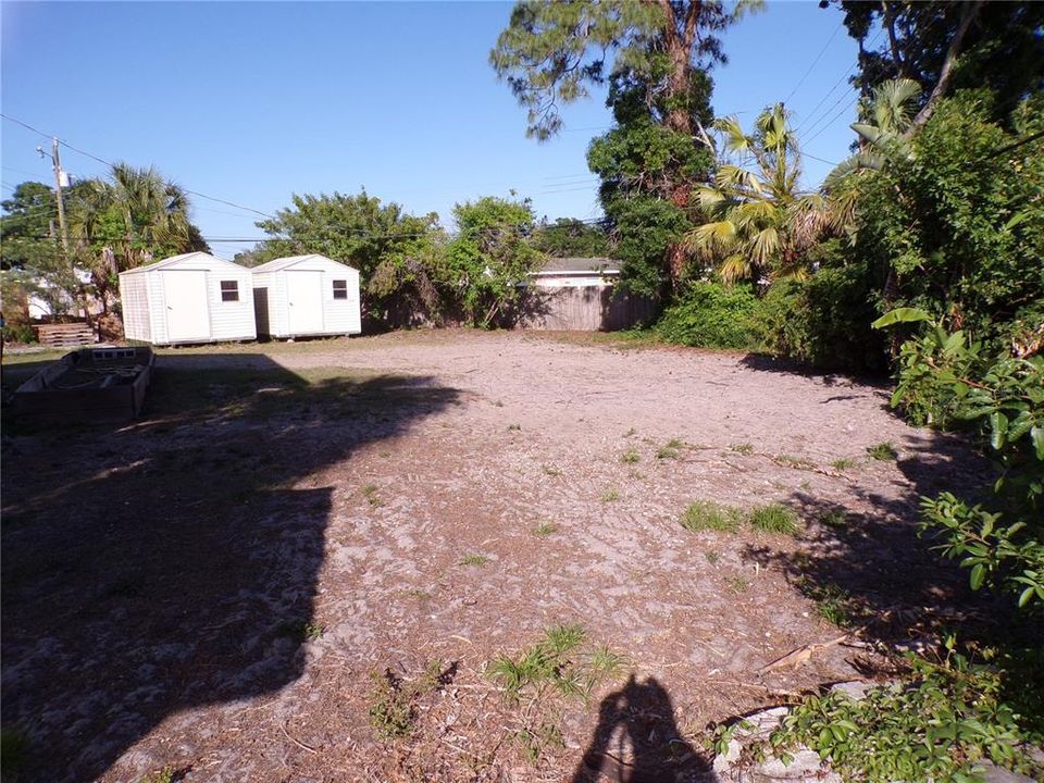 For Sale: $485,000 (5 beds, 3 baths, 2357 Square Feet)
