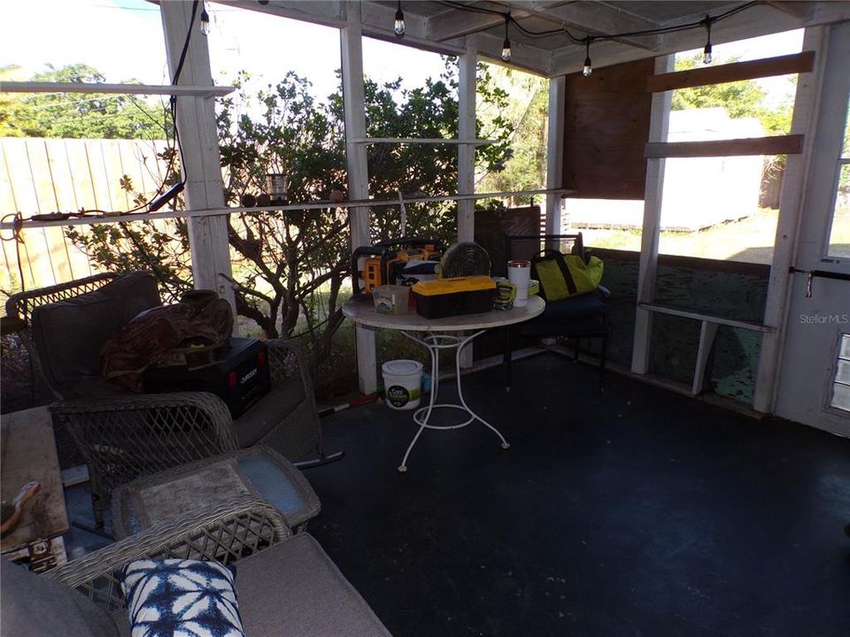 For Sale: $485,000 (5 beds, 3 baths, 2357 Square Feet)