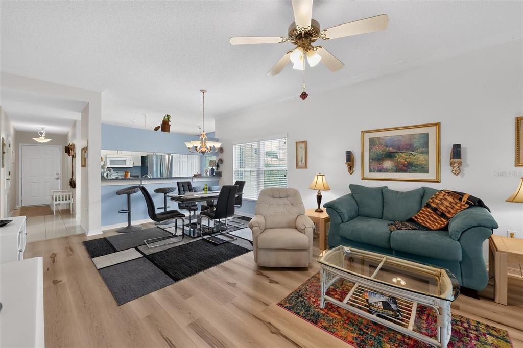 En Venta: $278,000 (2 camas, 2 baños, 1349 Pies cuadrados)